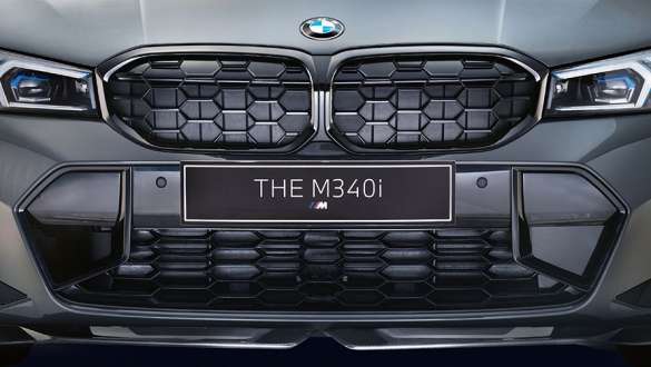 FRONT KIDNEY GRILLE AND ATTACHEMENT IN CARBON FIBRE FRONT KIDNEY GRILLE AND ATTACHEMENT IN CARBON FIBRE