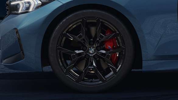 M Sport brake BMW M340i xDrive Sedan M Sport brake BMW M340i xDrive Sedan G20 Sapphire Black metallic close-up view