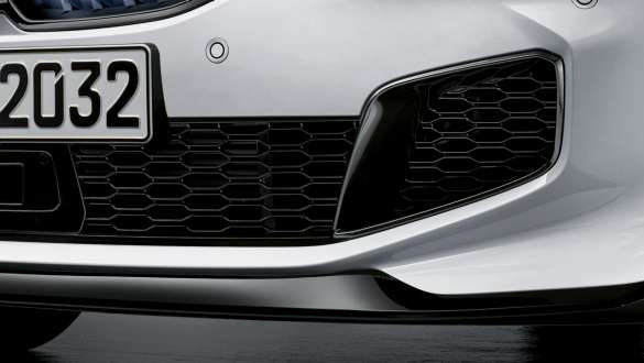 BMW M Performance front splitter in black high-gloss Original BMW Accessories, BMW M Performance front splitter in black high-gloss