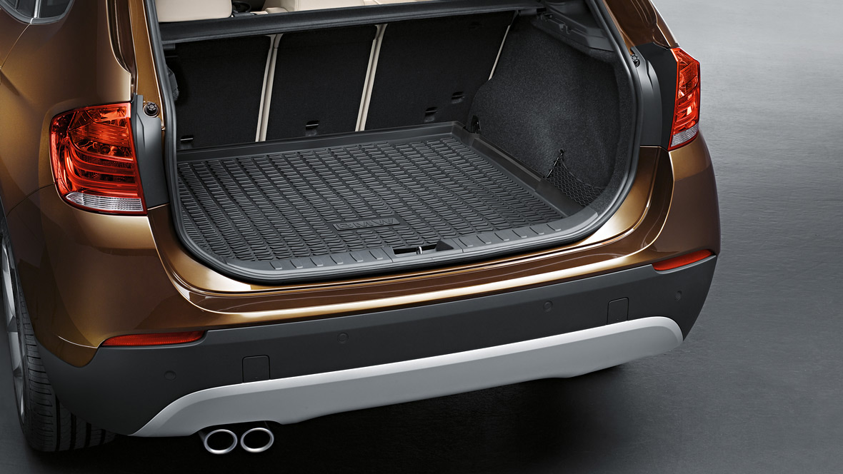 Bmw luggage top compartment mat