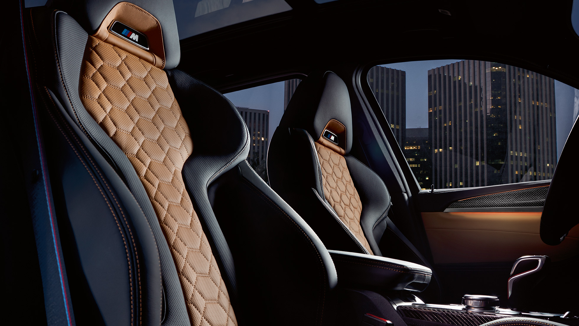BMW X3 M, M Sport seats. BMW X3 M, interior, M Sport seats in ‘Merino’ leather with Alcantara.