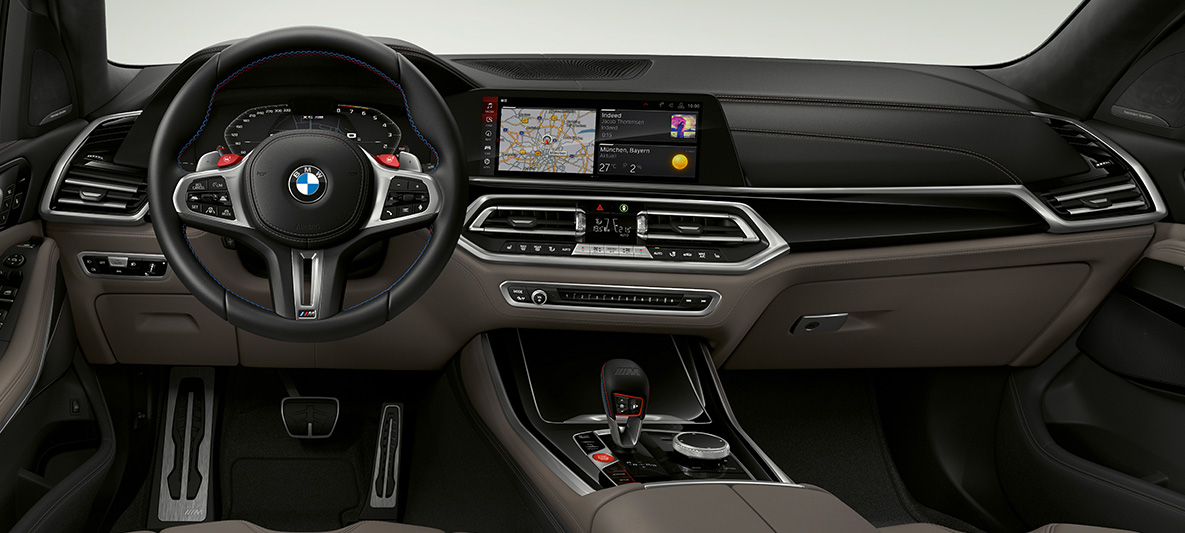 M leather steering wheel BMW X5 M M leather steering wheel with contrast stitching BMW X5 M F95 cockpit