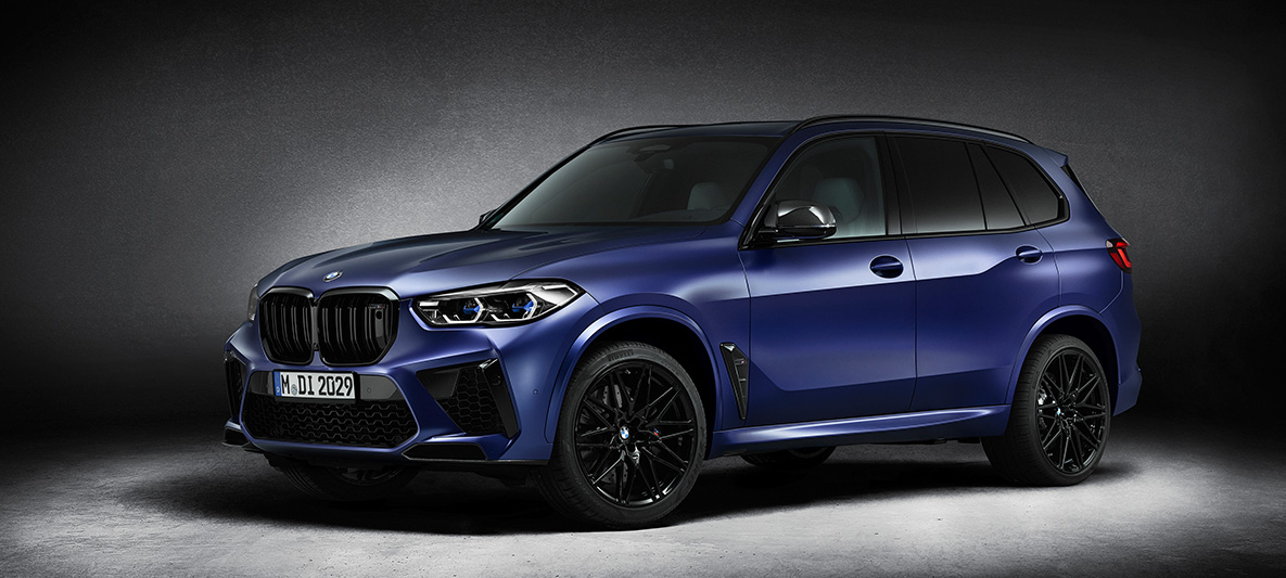 BMW X5 M Competition First Edition F95 2020 BMW Individual special paint work Frozen Marina Bay Blue metallic matte three-quarter front view BMW X5 M Competition First Edition F95 2020 BMW Individual special paint work Frozen Marina Bay Blue metallic matte three-quarter front view