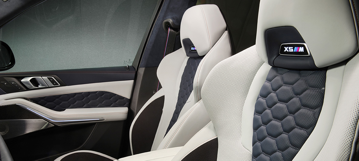 BMW X5 M Competition First Edition F95 2020 interior multifuctional seats full leather 'Merino'/Alcantara combination Silverstone/Night Blue BMW X5 M Competition First Edition F95 2020 interior multifuctional seats full leather 'Merino'/Alcantara combination Silverstone/Night Blue