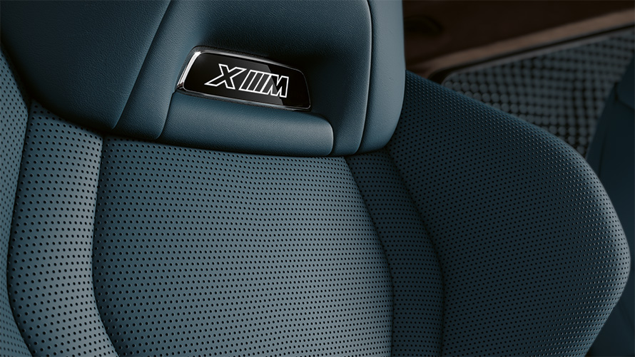BMW XM G09 Multifunctinal seats with illuminated M badge