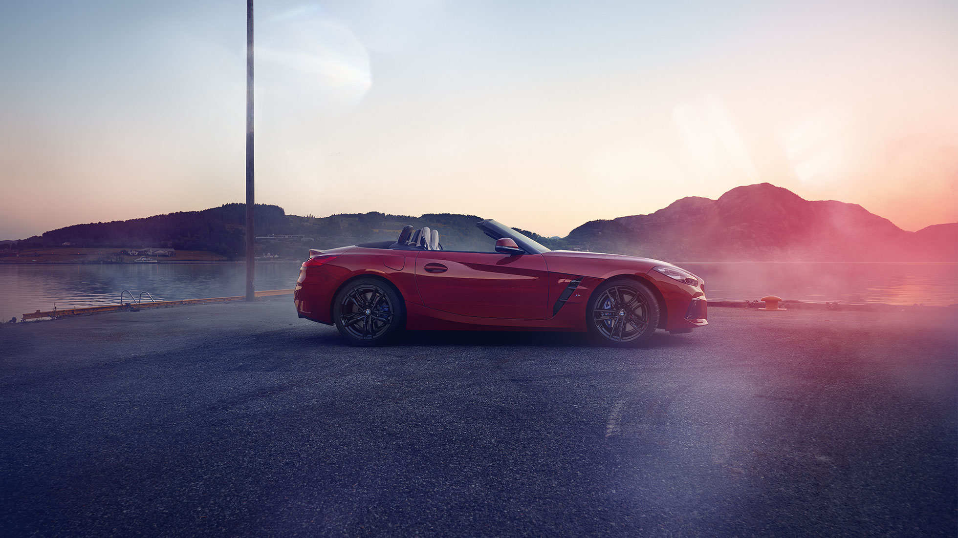 Side shot of BMW Z4 Roadster Side shot of BMW Z4 Roadster