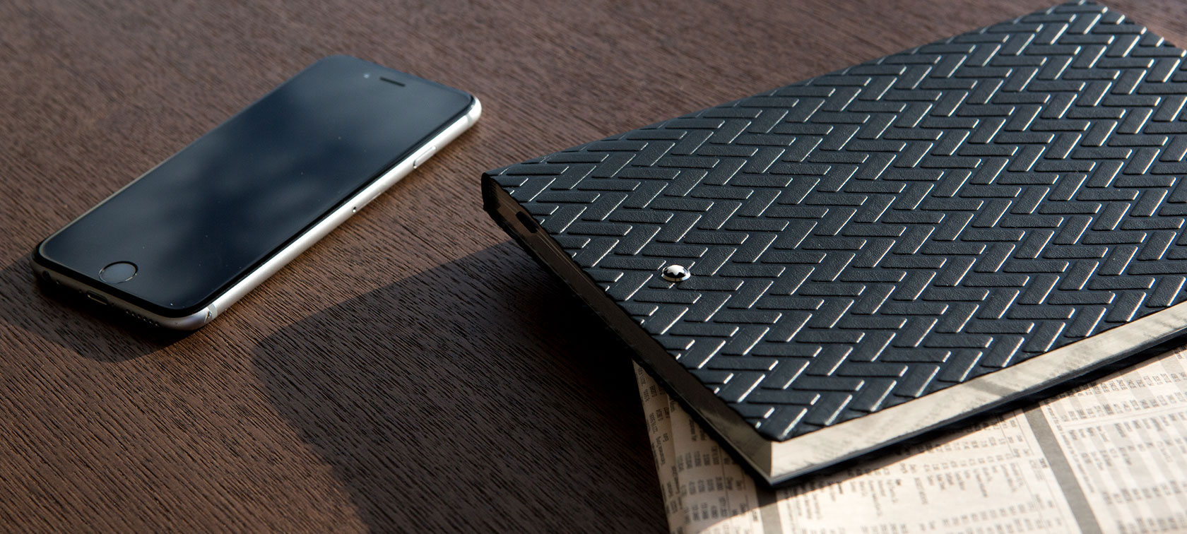  The product illustration shows a partial view of the Montblanc for BMW Leather Notebook.