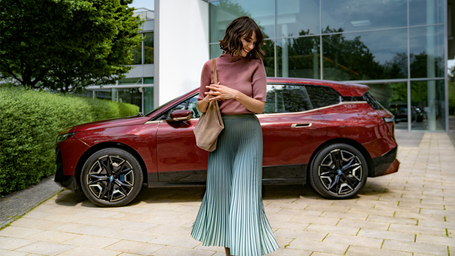 BMW iX i20 electric SUV rethinking design Video BMW iX i20 2021 electric SUV rethinking design Video