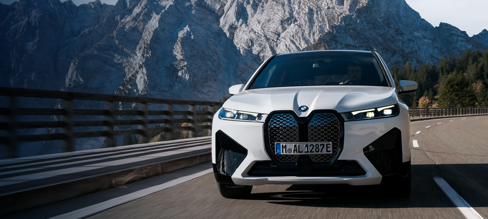 The BMW iX (i20) Series explore range,design & pricing.