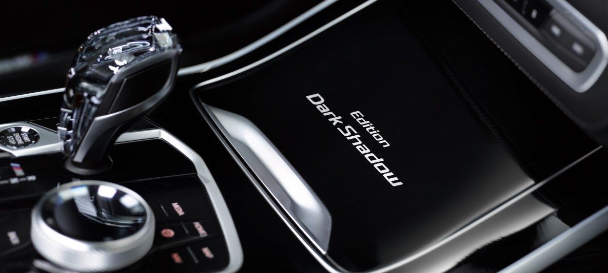 BMW X7 DSE  gear lever in Crafted Clarity and exclusive logo BMW X7 DSE  gear lever in Crafted Clarity and exclusive logo